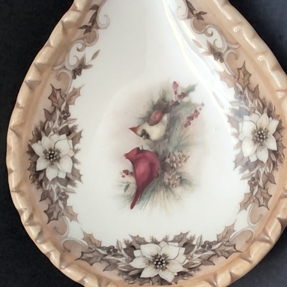 Cracker Barrel Woodland Cardinal Stoneware Spoon Rest. - Picture 2 of 6